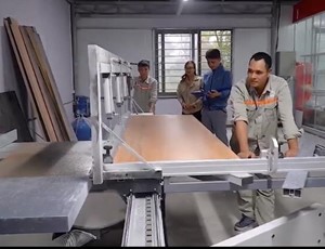 giới thiệu CÔNG TY TNHH THƯƠNG MẠI VÀ SẢN XUẤT CỬA VIỆT ,  sản xuất cửa gỗ nhựa composite thương hiệu GOODDOOR